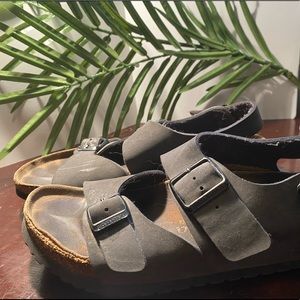 Light black Birkenstock’s